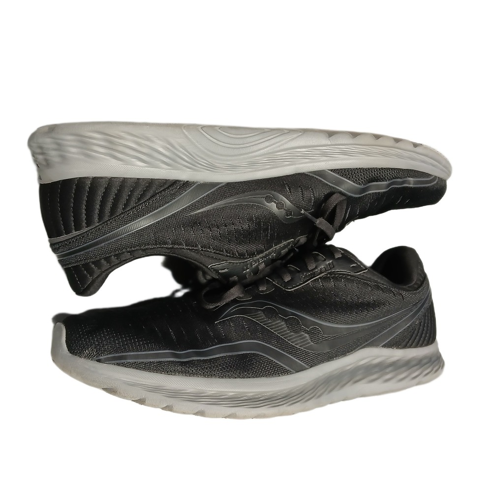 Saucony Kinvara 11 Running Sneakers Mens Size 13 Black Gray Cushioned S20551-35